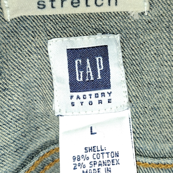 Gap Jean jacket 🧥 - Picture 4 of 5